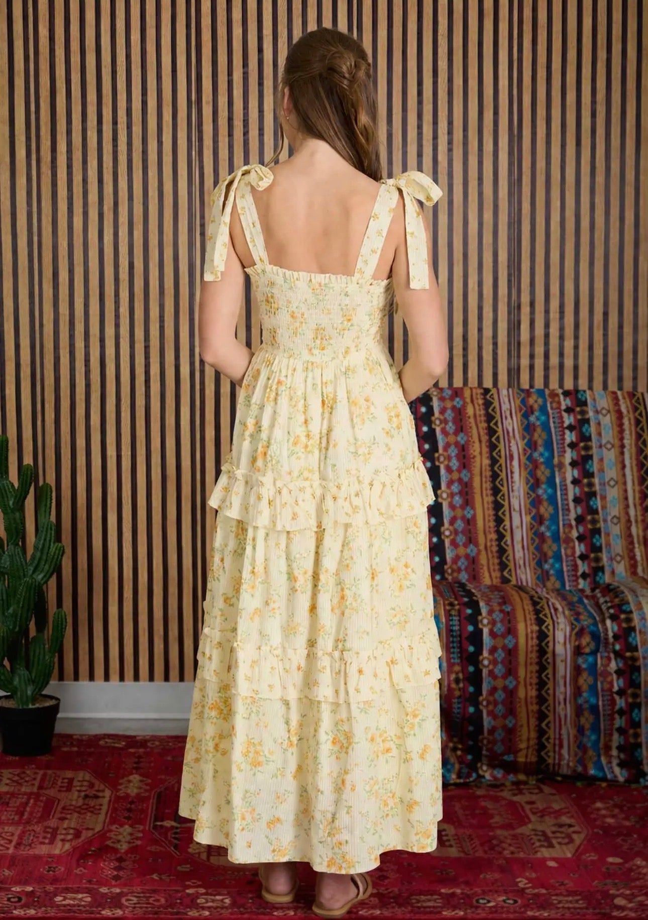 Floral Sweetheart Smocked Detailed MIDI Dress