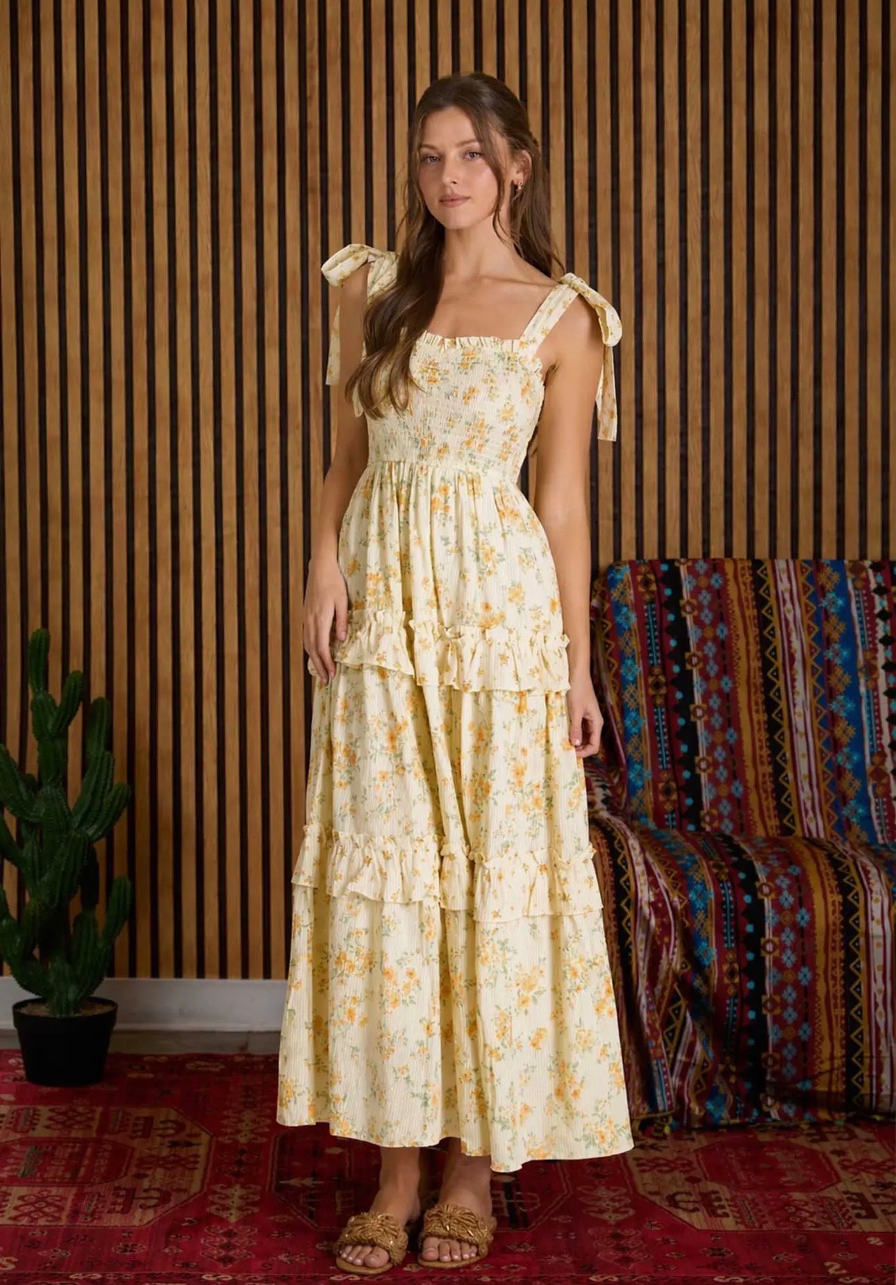 Floral Sweetheart Smocked Detailed MIDI Dress