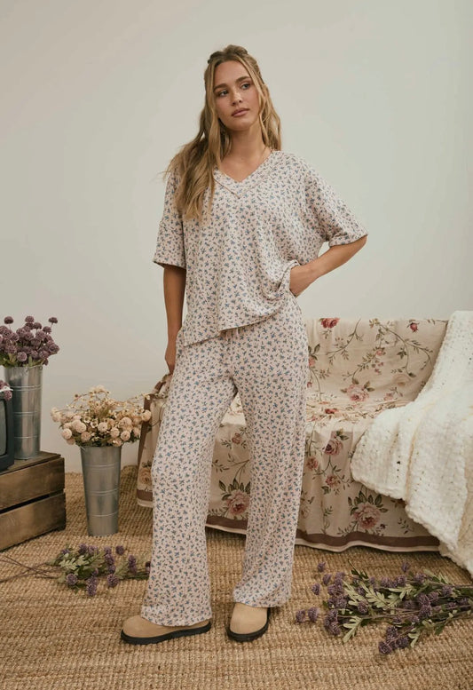 Ditsy Floral V Neck Ribbed Top